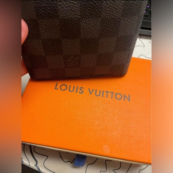 Got it as a gift running short on some cash ..never used - Picture 5 of 6